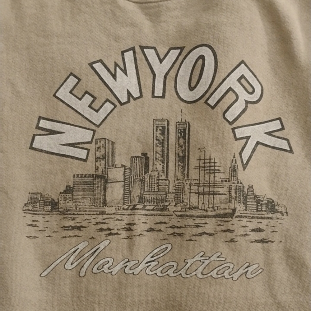 New York Manhattan Graphic Tee